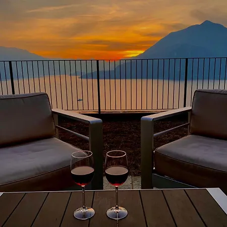 Il Patio Varenna Pool Sleeps 6 Apartment Perledo