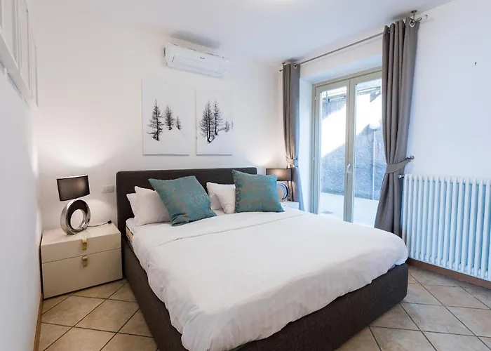 Il Patio Varenna Pool Sleeps 6 * Perledo