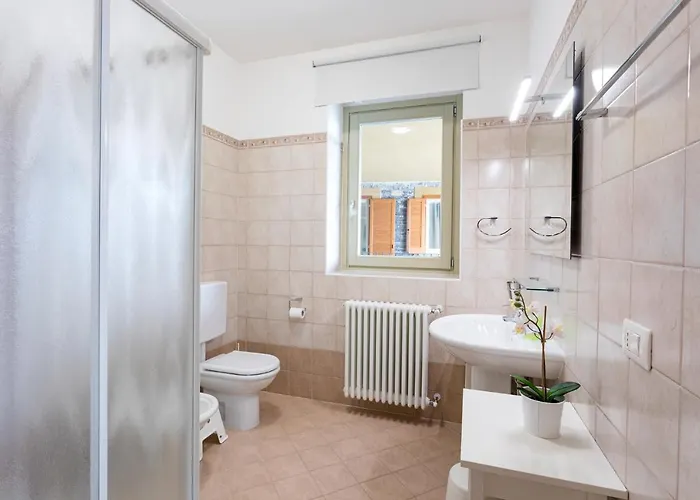 Appartamento Il Patio Varenna Pool Sleeps 6 Perledo