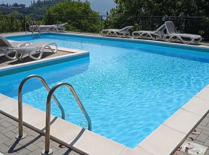 Il Patio Varenna Pool Sleeps 6 Appartamento