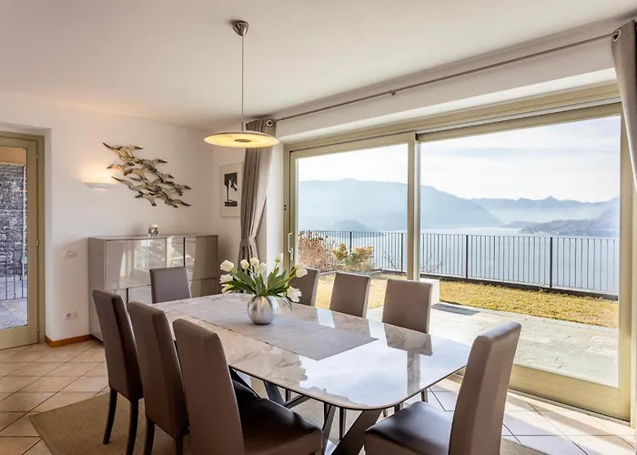 Il Patio Varenna Pool Sleeps 6 דירה *