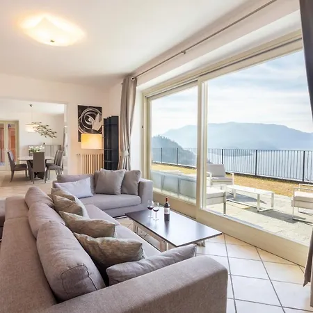 Il Patio Varenna Pool Sleeps 6 Appartement