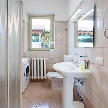 Appartement Il Patio Varenna Pool Sleeps 6 Perledo